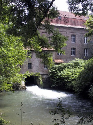 Frévent, le moulin Blondel sur la Canche - Pas de Calais